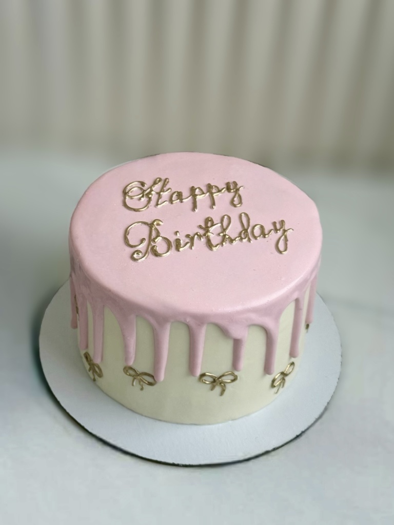 Торт с бантиками «happy birthday”