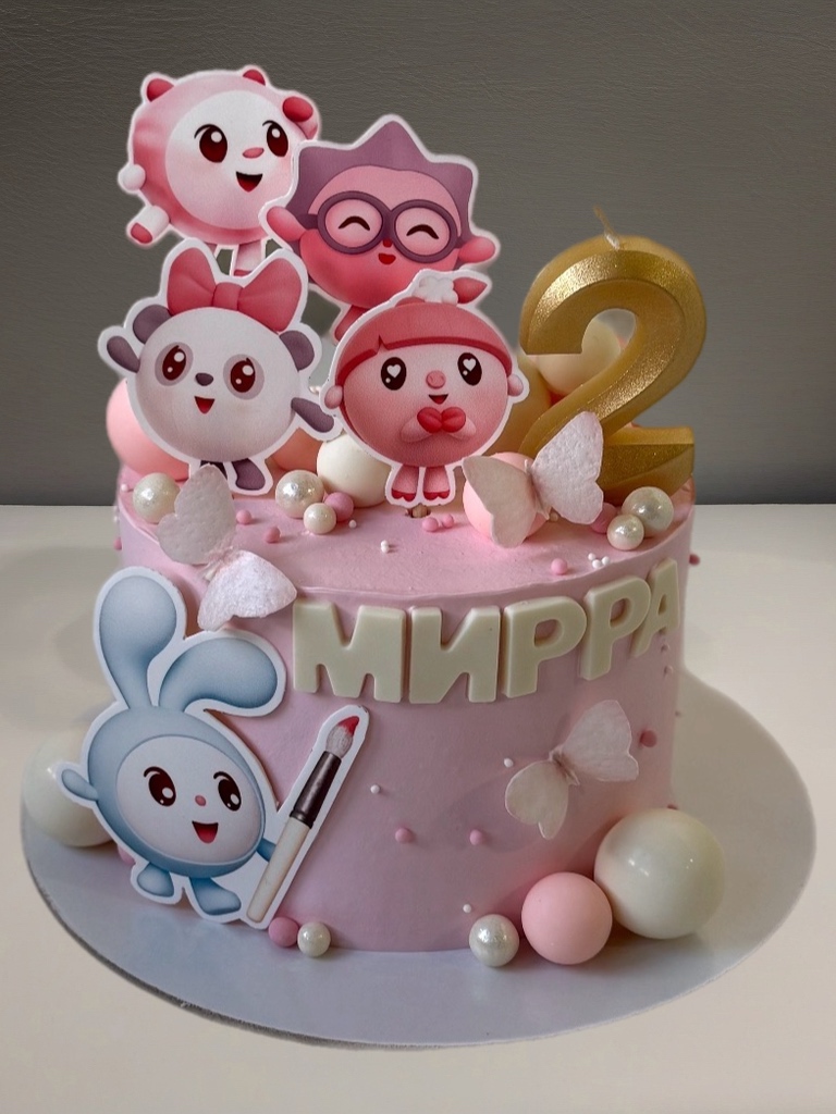 Торт с малышариками